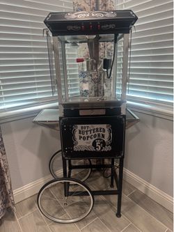 Funtime Pop corn machine 200 obo