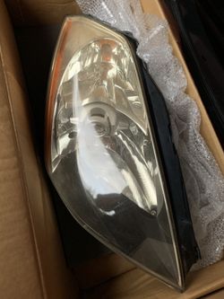 Oem Nissan 350z HID headlights with bulbs