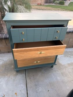 Mid century modern Dresser