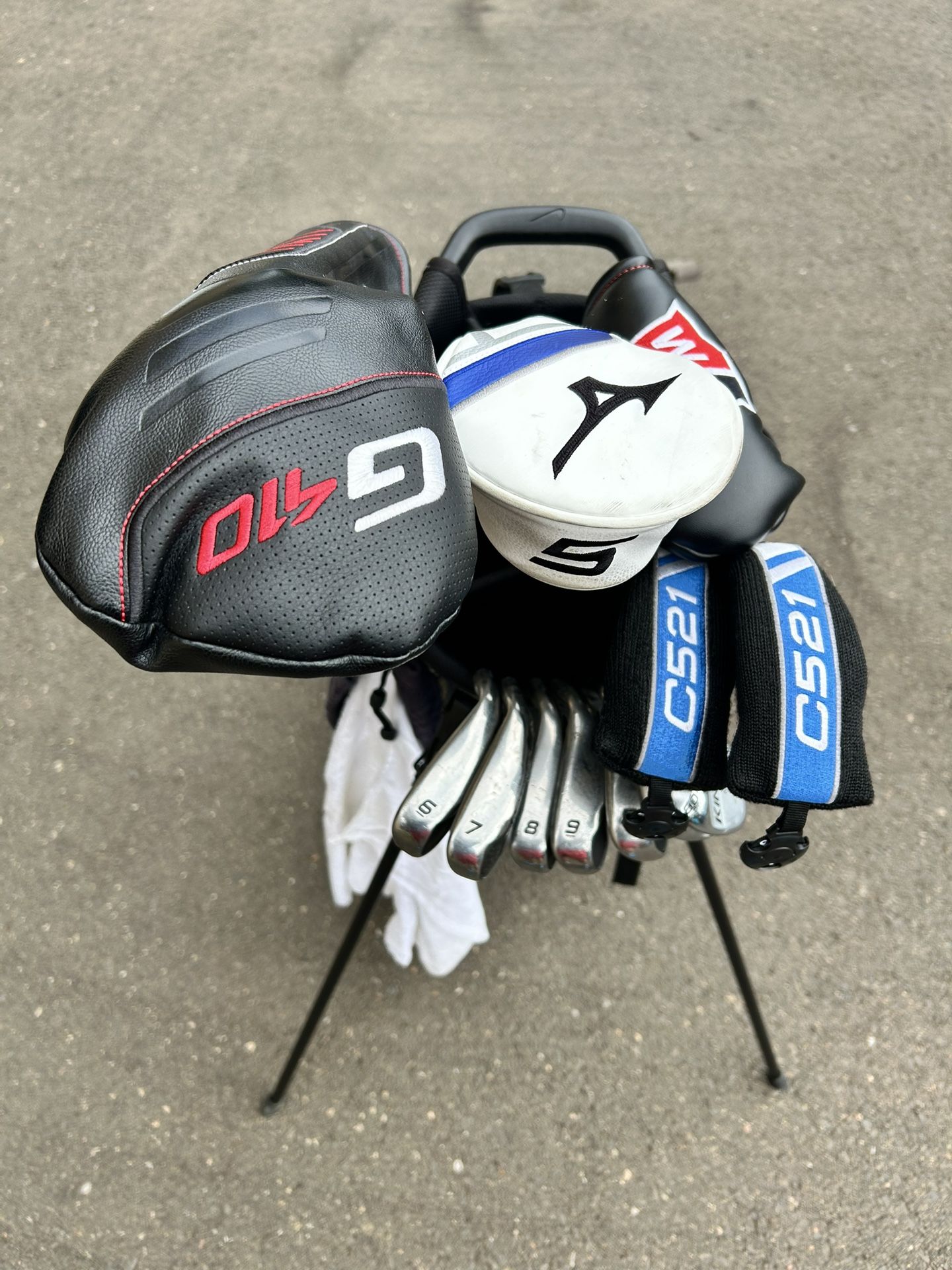 Golf Clubs (Tour Edge) & NIKE AIR Bag