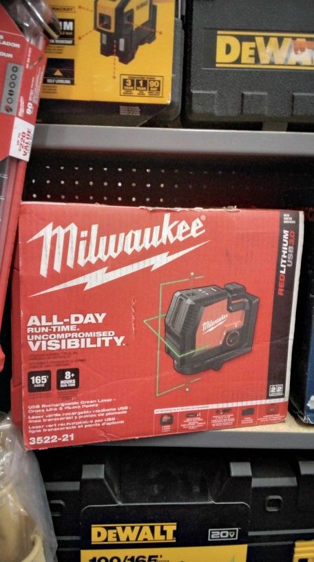 MILWAUKEE 165' RANGE USB RECHARGEABLE GREEN LASER- CROSS LINE & PLUMB POINTS