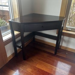 Corner Desk