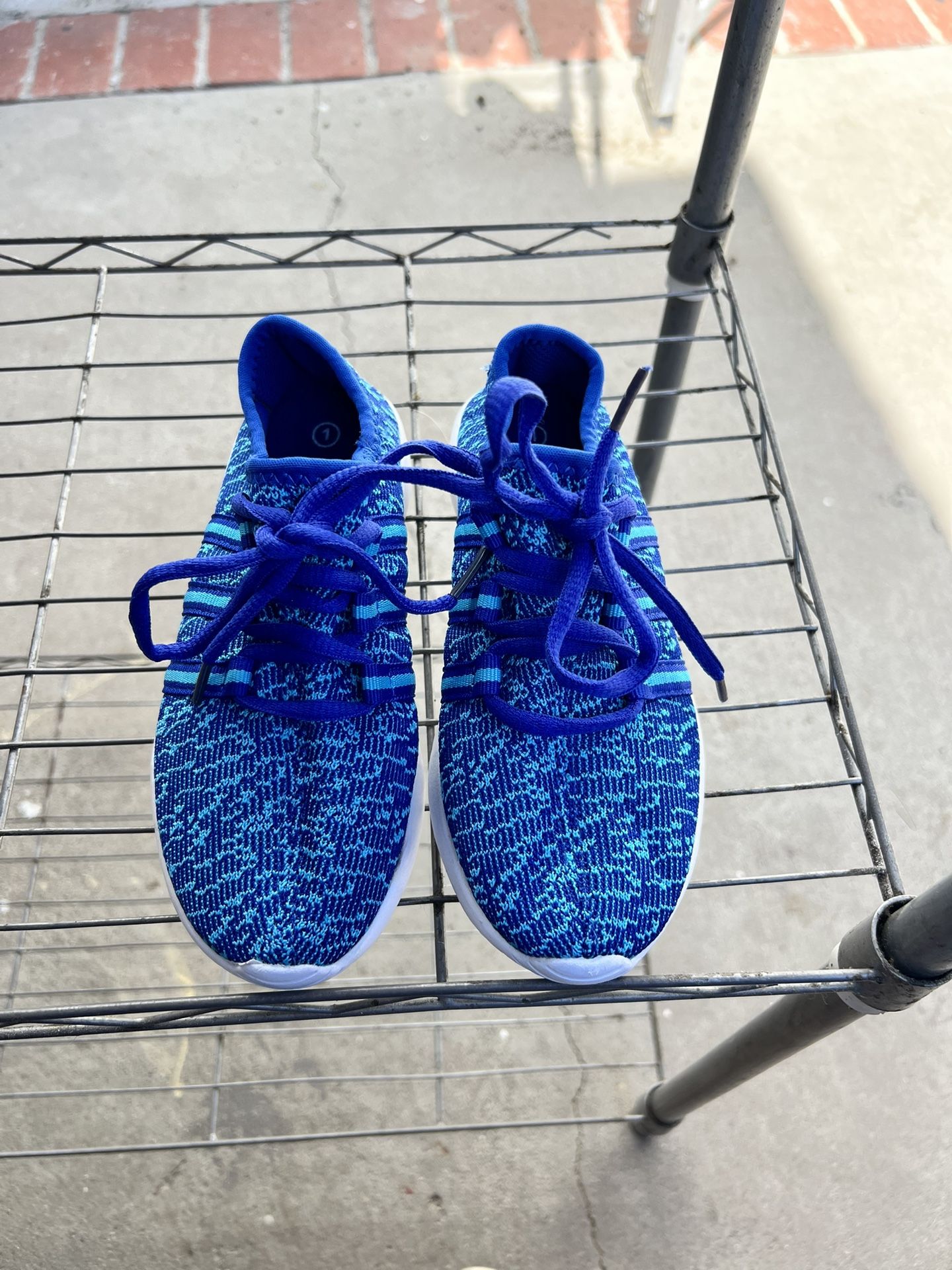 Shoes Size 1/ Zapatos Talla 1