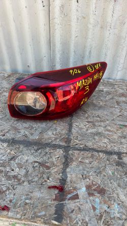 2014 2015 2016 2017 2018 Mazda 3 Right Rear Passenger Tail Light Tail Lamp OEM used