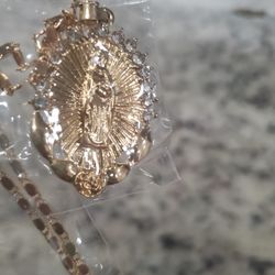 New Gold Plated Virgen De Guadalupe Necklace 