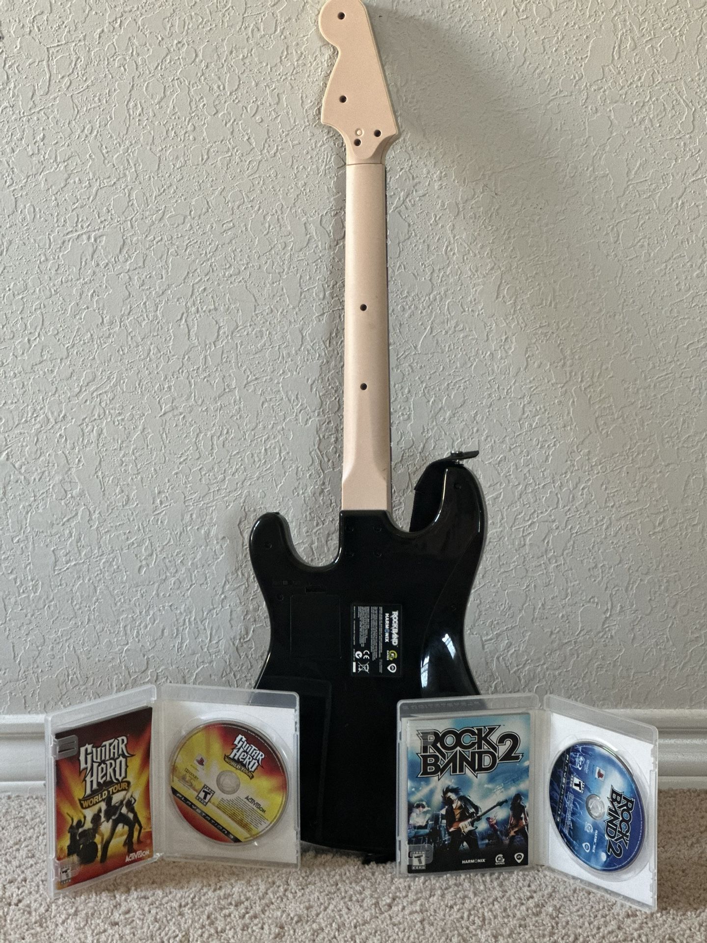 Rockband Guitar PS3 Fender Stratocaster PSGTS2 W/ RB 2 & GH games NO DONGLE