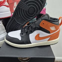 Jordan Retro  1 New In Box Size 3y