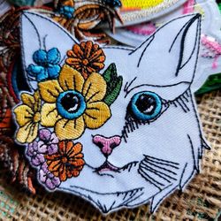 Iron On Cat Patch Sewing Embroidered Blue EYES  Halloween 