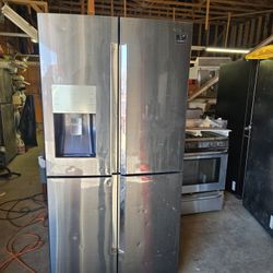 Refrigerator 