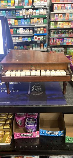 Working Vintage Schoenhut Mini Baby Grand Piano – Wooden Toy Piano