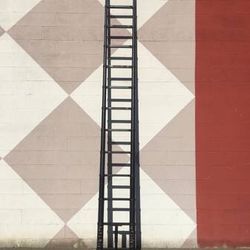 TELESCOPIC LADDER JADDUO TELESCOPIC LADDER  ADJUSTABLE TO ANY HEIGHT UP TO 12.5’ FEET  HOOKS INCLUDED CONVENIENT AND SECURE ATTACHMENT AND DETACHMENT 