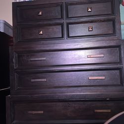 Brown 8 drawer dresser