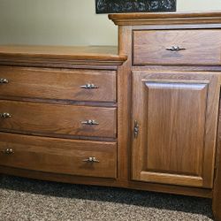 Solid Wood Changing Table/Dresser (Bassett)