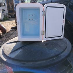 Mini Refrigerator 