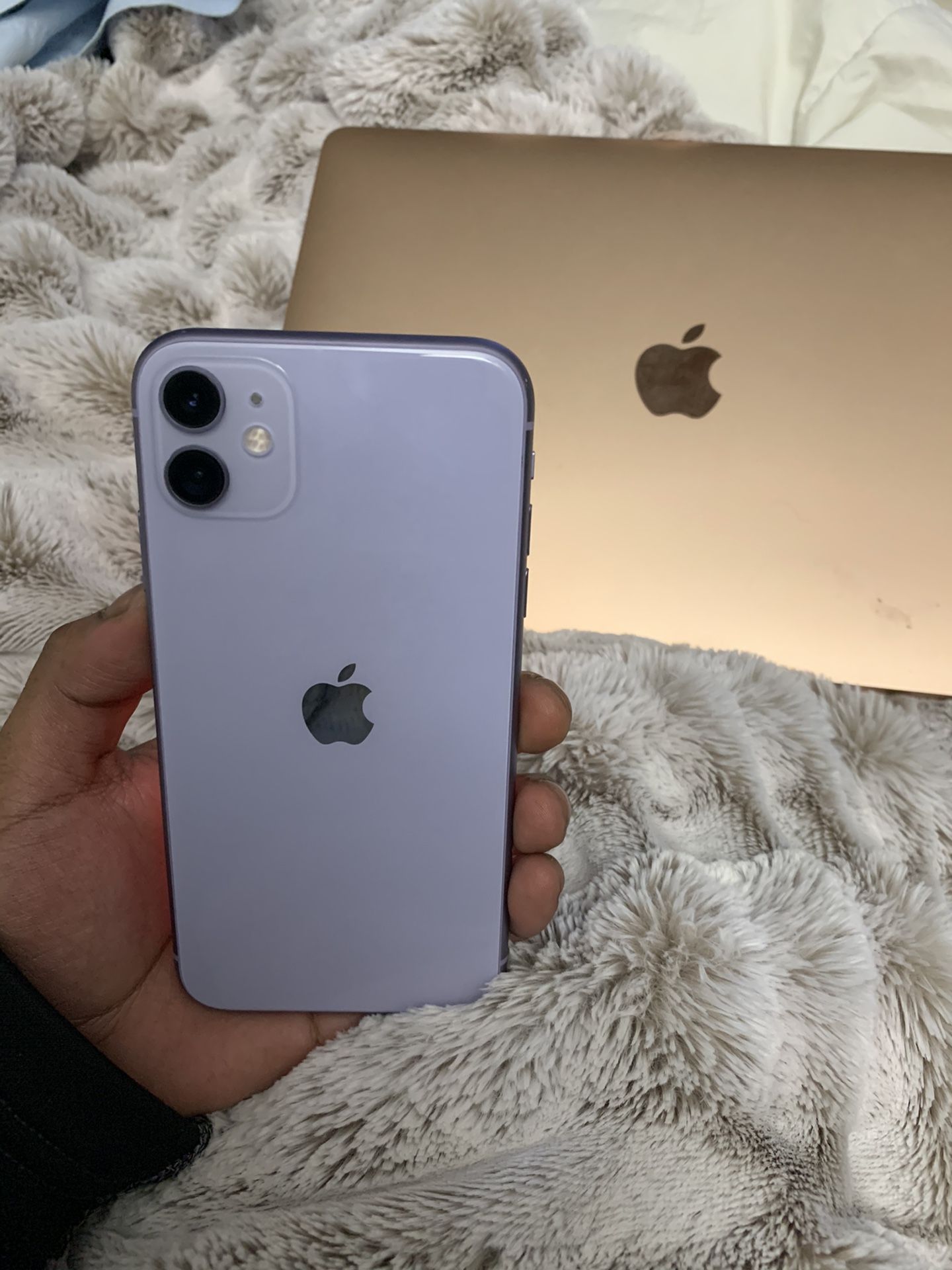 iPhone 11- 64GB-