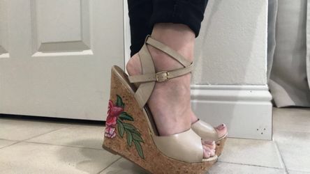Floral Wedges
