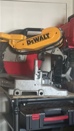 Dewalt Miter Saw 12 Inch Double Bevel Perfect Working Condition Double Bevel