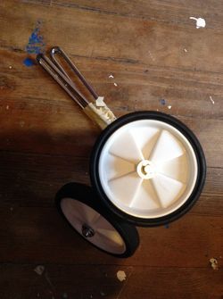 EZ TRAIN TRAINING WHEELS