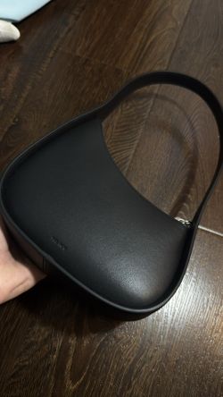 Authentic The Row Moon Bag – Black