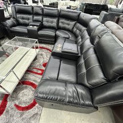 NEW RECLINING SECTIONAL PRICE IS $1099!!!!!!!