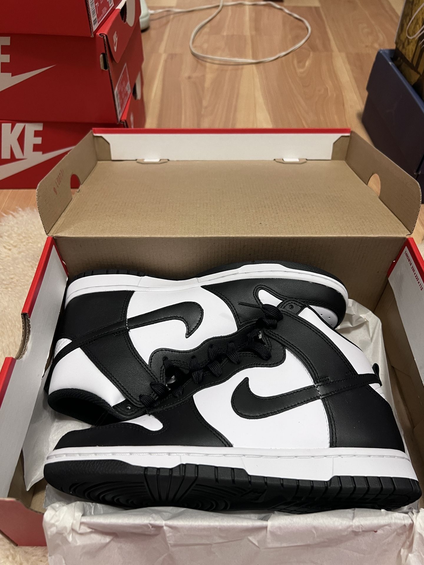 Nike Dunk High. Mens 7.5