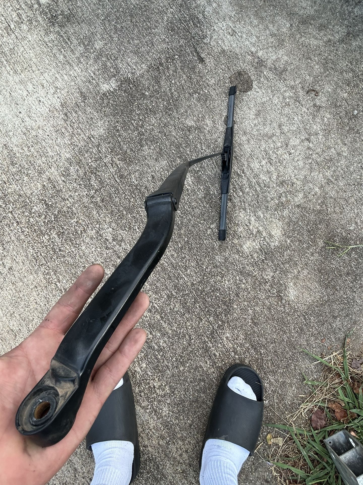 G37 Windshield Wiper