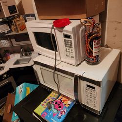  2 Microwaves Send A  Offer