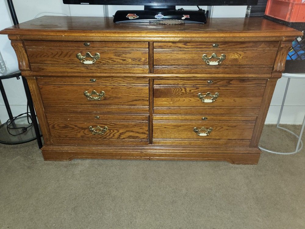 dresser