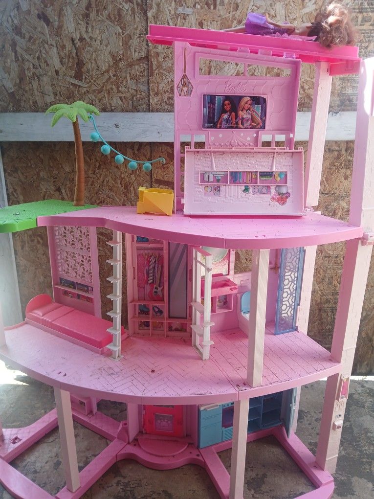 Girls Barbie House