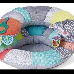 Infantino 2-In-1 Tummy Time & Seated Support - For Newborns And Older Babies, With Detachable Support Pillow And Toys, For Development Of Strong Head 