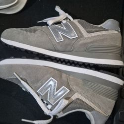 New Balance Women 574 Gray/silver Size 8