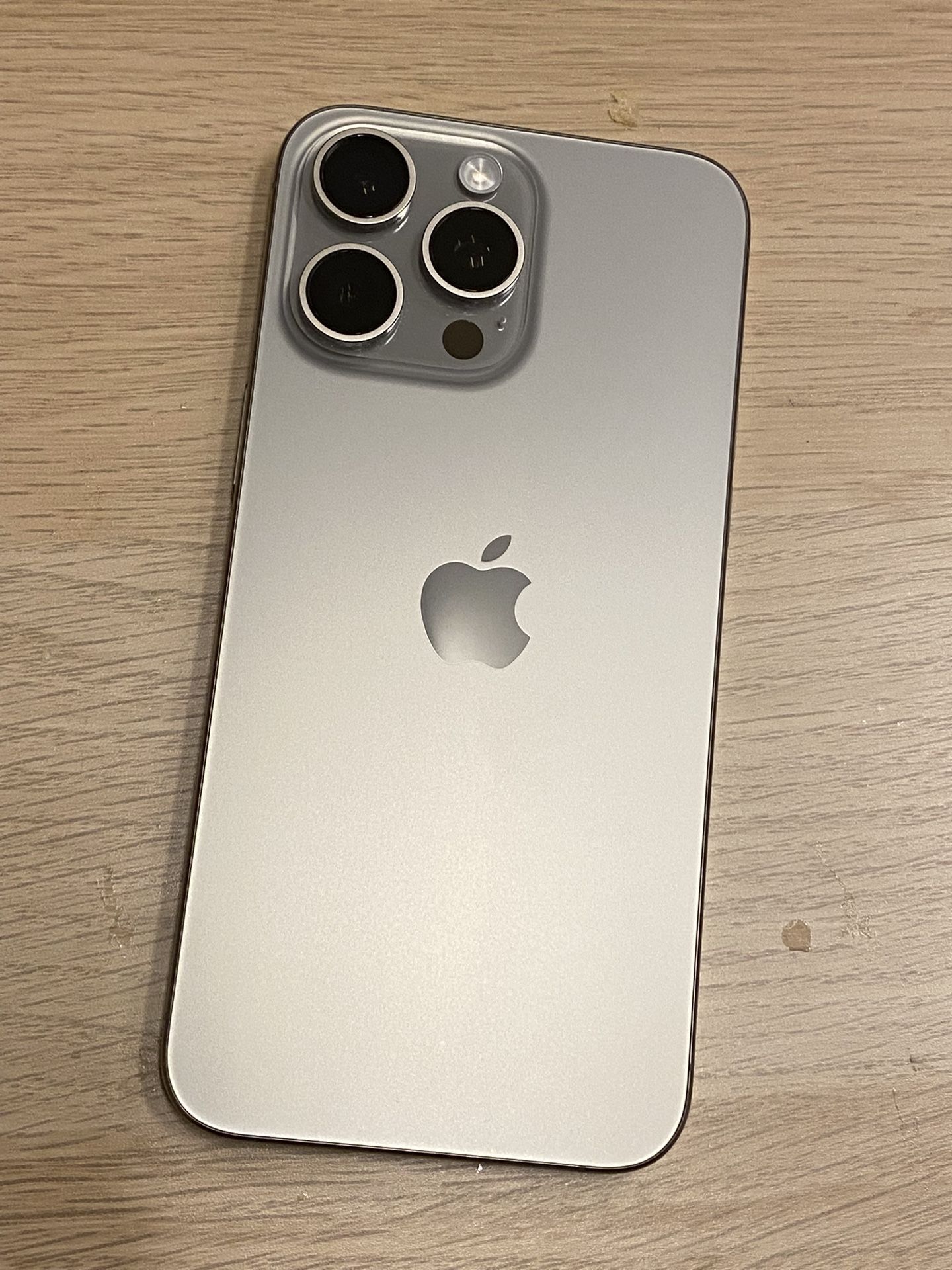 iPhone 15 Pro Max Fully Unlocked