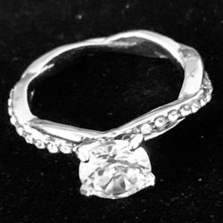 Silver Ring w/ AAA White Cubic Zirconia - Cross Style - Great Gift Idea- Sz.6