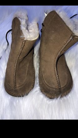 CHestnut toddler uggs
