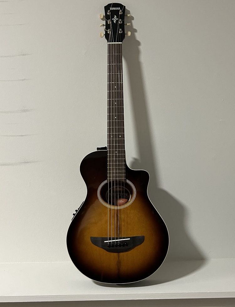 Yamaha Apxt2ew 3/4 Travel Guitar