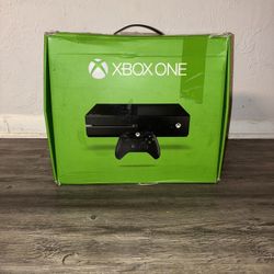 Xbox One + Accessories