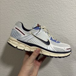 Nike Vomero 5 