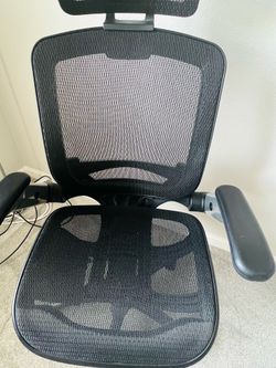 Ergonomic Mesh Office Chair with Flip-Up Arms