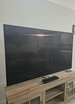 Samsung Tv  QN75Q7F QLED 4K