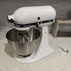 KitchenAid Classic Plus Stand Mixer - White