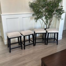 4 Costco Counter Height barstools - Naylor Counter Stool  - 18.5" L x 15.75" W x 25.25" H 13 lbs