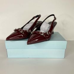 New- Talvoria Kitten Heels Size: 7 Women's 
