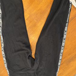 Vans new pants xxl spot on there didn’t wash because new with tags