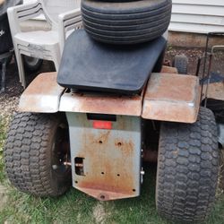 Craftsman Tractor 18 Good Condition 