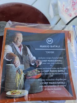 Large cook pot, Cast Iron, Mario Batali, Make offer.