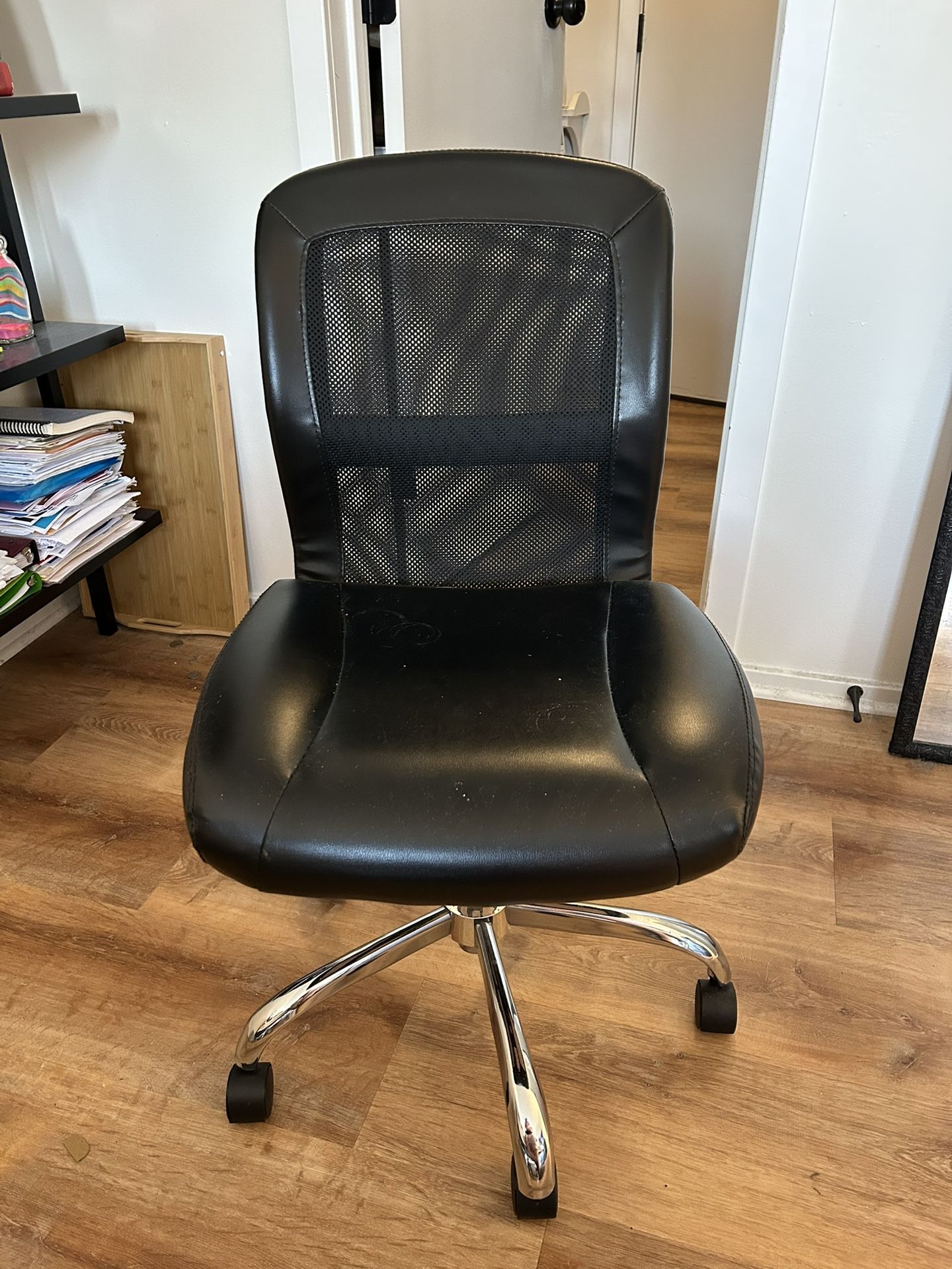 Black Rolling Office Chair
