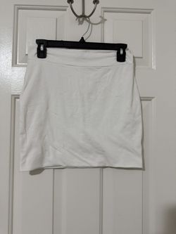 FASHION NOVA MINI SKIRT