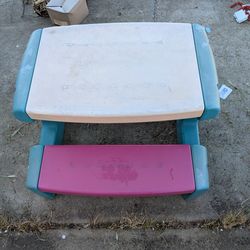 Littletiikes picnic table