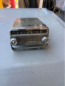Vintage 1958 Oldsmobile Trans Portable Radio Am