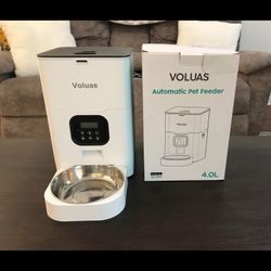 New Voluas automatic pet feeder